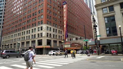 Slow-motion-footage-of-pedestrians-in-Chicago-downtown