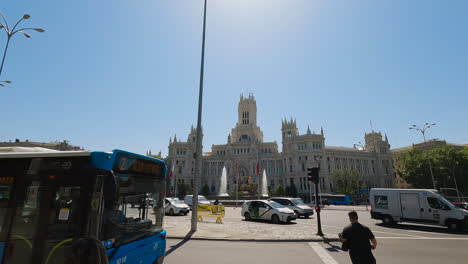 Palace-of-Communication-with-moving-vehicles-in-street,-motion-hyperlapse