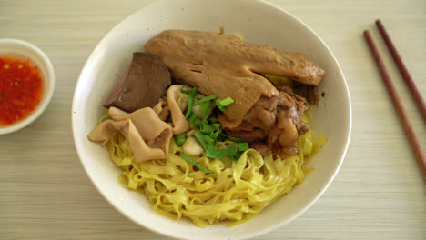 Egg-noodles-served-dry-with-braised-duck---Asian-food-style