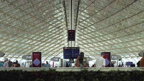 Wide-static-shot-of-terminal-and-gates-at-Charles-de-Gaulle-airport