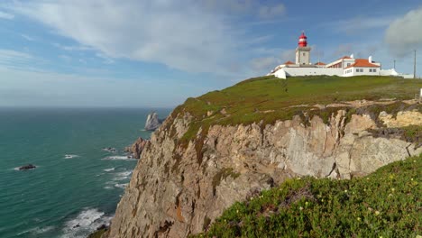 Schöner-Leuchtturm-Von-Cabo-Da-Roca---Ort,-Der-Den-Westlichsten-Punkt-Des-Europäischen-Festlandes-Markiert