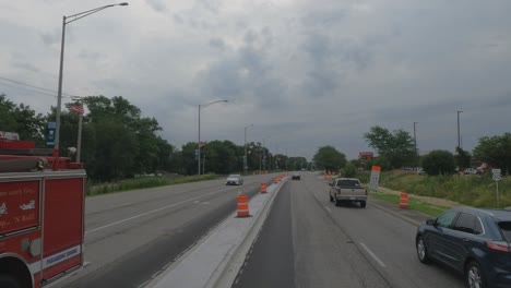 Reisen-Im-Gebiet-Von-Chicago,-Illinois,-Vororten,-Straßen-Und-Autobahnen-Im-Pov-modus-Us-30-In-Der-Nähe-Des-Neuen-Straßenbaus-Lenox,-Illinois