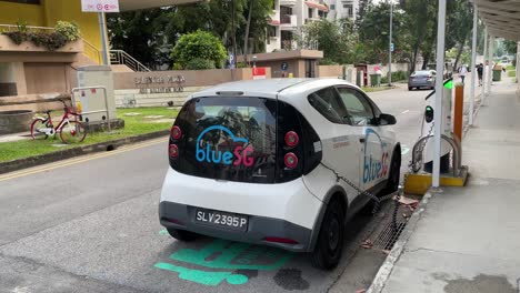 Coches-Eléctricos-Compartidos-Y-Servicios-De-Carga-De-Coches-Eléctricos-En-Singapur.