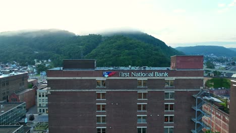 Erstes-Bürogebäude-Der-Nationalbank-In-Johnstown,-Pennsylvania