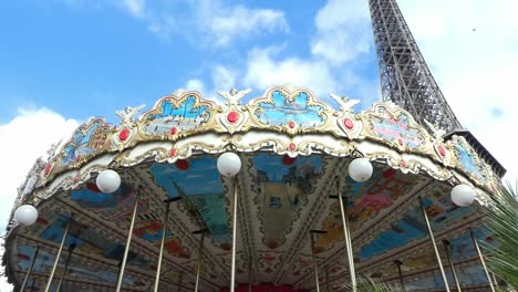 The-beautiful-carousel-and-the-Eiffel-tower