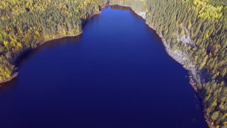 Aerial-footage-of-a-beautiful-lake-in-the-wilderness