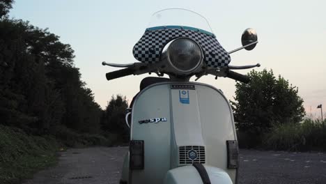 Vespa-Piaggio-50-Special-152-Px-80er-Retro-Roller