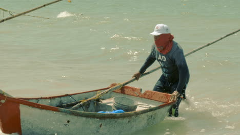 Fischer-Und-Boote-In-Puerto-Progreso-Leben-In-Merida-Yucatan-Mexiko