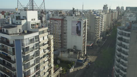 Time-lapse-of-Downtown-Montevideo-Uruguay-at-Sunset