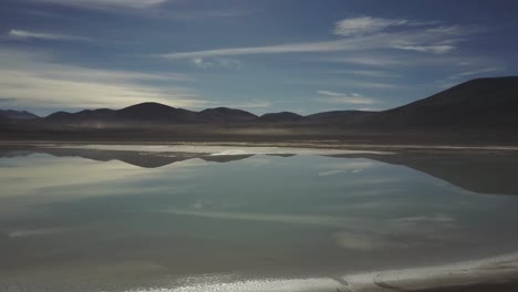 Tuyajto-Lagune-In-Der-Atacama-Wüste