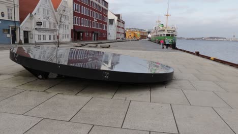 Port-of-of-Stavanger-Sunday-afternoon,-old-boats-in-a-sleepy-harbor