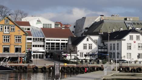 Port-of-of-Stavanger-Sunday-afternoon,-old-boats-in-a-sleepy-harbor