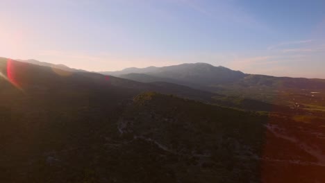 Antenne:-Die-Berge-Der-Griechischen-Insel-Samos-Bei-Sonnenuntergang
