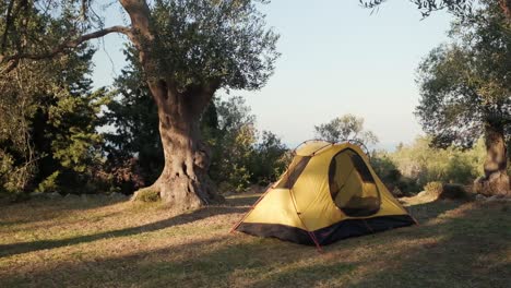 Camping-Am-Strand-Von-Gjipe-In-Albanien-Entlang-Der-Albanischen-Riviera