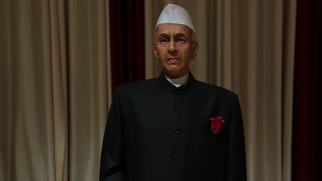 Mussoorie-has-opened-a-wax-museum-that-displays-lifelike-wax-figures-of-famous-personalities-of-India-and-abroad