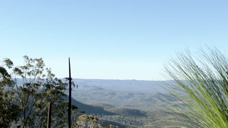 Stunning-view-of-mountain-range-and-countryside-from-Picnic-Point-Park-Lookout,-Toowoomba-Queensland
