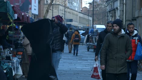 Una-Calle-Muy-Transitada-En-La-Ciudad-De-Bristol