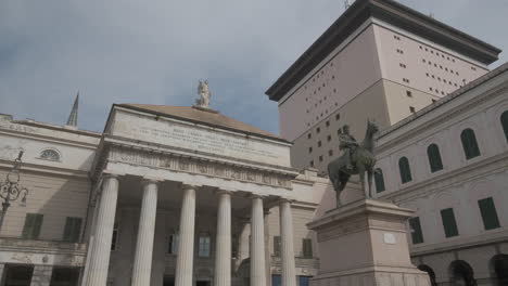 Genova-Teatro-Carlo-Felice-Theater-and-Garibaldi-statue-in-Genoa,-Piazza-De-Ferrari-square,-Liguria