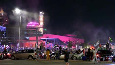 Tausende-Von-Pro-palästinensischen-Demonstranten-Marschieren-In-Mississauga,-Kanada,-Während-Die-Gewalt-Im-Nahen-Osten-Zunimmt