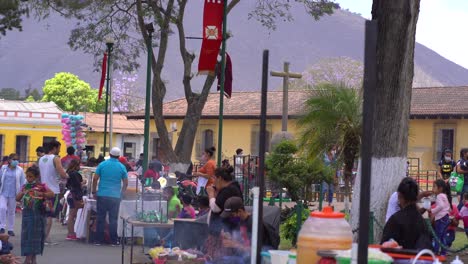 Vendedores-Latinoamericanos-Durante-La-Semana-Santa