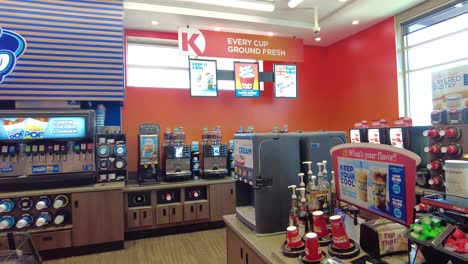 Pan-Del-Interior-De-La-Tienda-De-Conveniencia-Circle-K