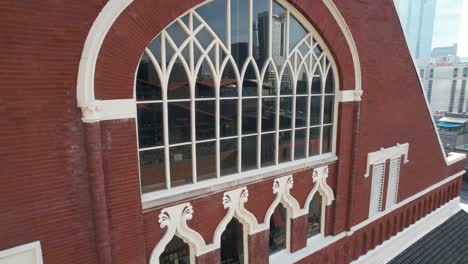 aerial-tilt-down-of-the-ryman-auditorium-in-nashville-tennessee