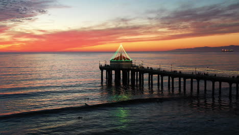 Luftlandschaftsansicht-Von-Manhattan-Beach-Pier-Silhouette,-Kalifornien,-Bei-Sonnenuntergang