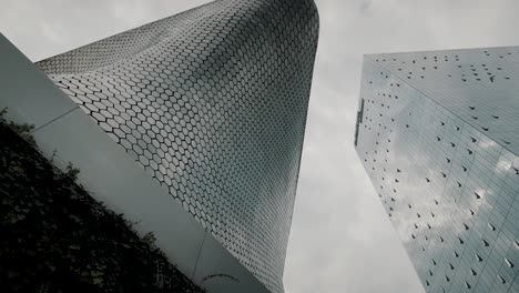 Museo-Soumaya-Y-Rascacielos-En-La-Ciudad-De-Mexico,-Cdmx