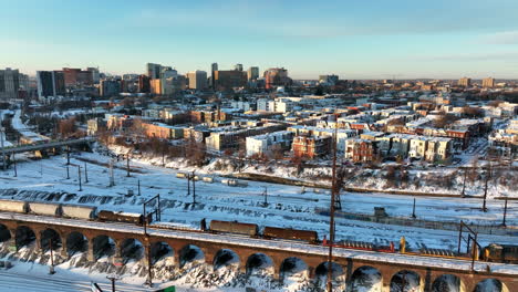 Güterzug-Im-Winterschnee-Von-Philadelphia