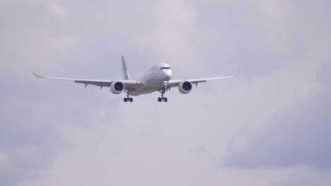 A-Heavy-Lufthansa-Airbus-A350-900-Lands-at-Vancouver-Airport,-Close-Up