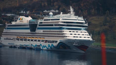 Aidamar,-a-Sphinx-class-cruise-ship,-moored-in-the-small-port-of-Geiranger