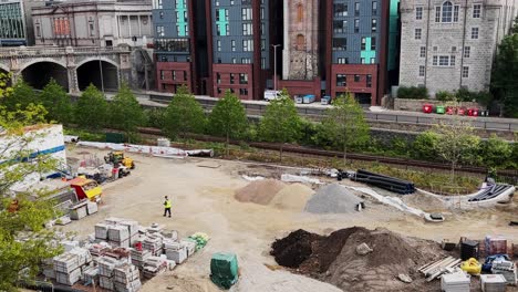 Aberdeen-Union-Terrace-Gardens-En-Construcción-Con-El-Nuevo-Edificio-Triple-Kirk