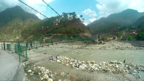 Montañeros-Del-Himalaya-De-Un-Instituto-De-Formación-De-Montañismo-En-Su-Camino-Hacia-El-Sendero