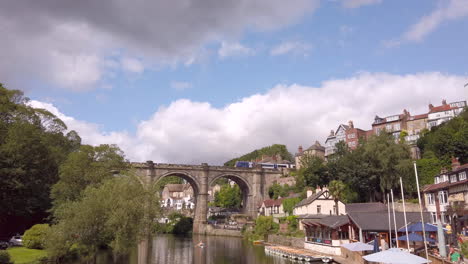 Train-Crossing-a-Victorian-Viaduct