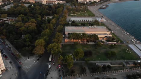 Cinematic-Drone-Shot-flying-over-the-White-Tower-of-Thessaloniki,-Greece