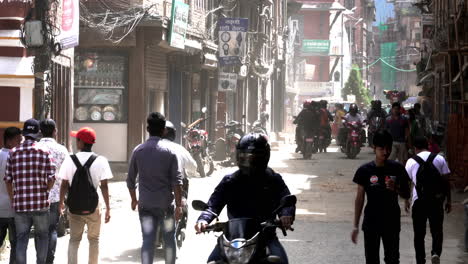 Kathmandu,-Nepal---1.-Oktober-2019:-Verkehr-Auf-Den-Straßen-Von-Kathmandu,-Nepal-Und-Die-Verschmutzung-In-Der-Stadt