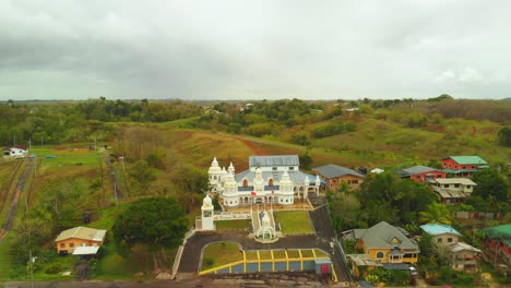 Amazing-aerial-footage-of-a-Hindu-Temple-in-the-Caribbean,-Triveni-Mandir-Temple