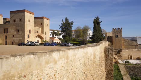 Burgmauer-Von-Badajoz-In-Spanien