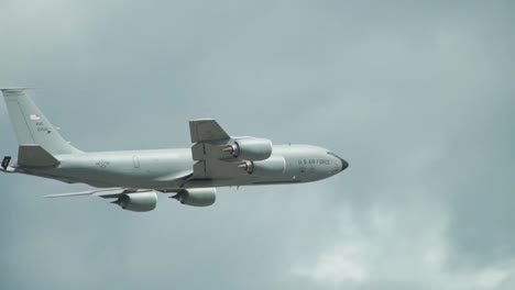 Die-Boeing-Kc-135-Stratotanker,-Ein-Militärisches-Luftbetankungsflugzeug,-Im-Flug