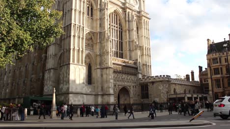 Tilt-Shot-of-Westminster-Abbey-in-London-on-a-Sunny-Day-with-Blue-Skies