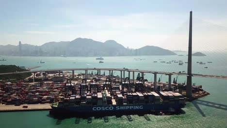 Vista-Aérea-De-La-Terminal-De-Contenedores-En-Hong-Kong