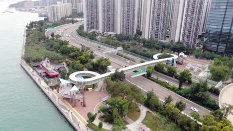 Hong-Kong-Quarry-Bay-Park-Mit-Museum-Für-Stillgelegte-Feuerlöschboote-Am-Wasser-Und-Ausstellungsgalerie,-Benannt-Nach-Alexander-Grantham,-Luftbild
