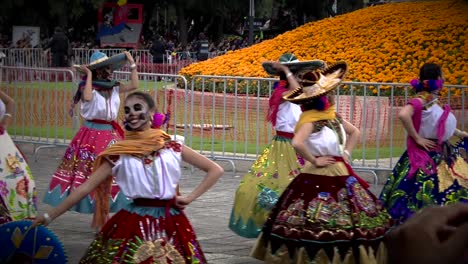 Tag-Der-Toten-Parade