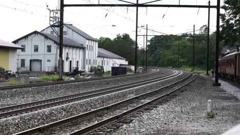 Strasburg,-Pennsylvania---August-26,-2019:-Riding-on-a-train-in-Strasburg,-Pennsylvania-on-August-26,-2019