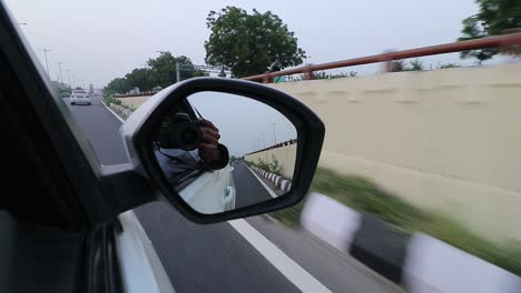 Verkehr-In-Akshardham-Nach-Noida-Link-Road-In-Neu-Delhi,-Indien-Zusammenführen