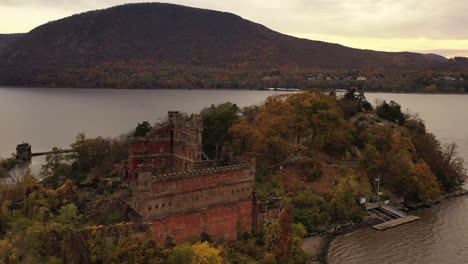 aerial-drone-camera-flight-towards-Bannerman's-Castle-in-the-Hudson-River-in-Beacon,-NY