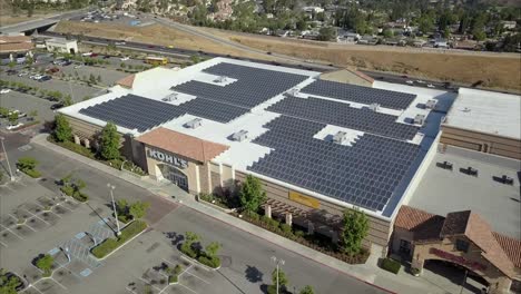 Implementación-De-Energía-Solar-En-Grandes-Almacenes-Urbanos