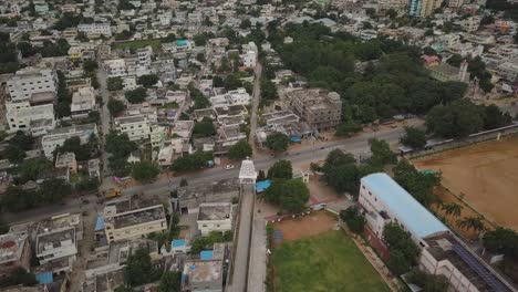Close-Up-Aerial-Drone-Footage-of-the-City-of-Nalgonda,-in-the-Indian-State-of-Telangana,-India,-Asia