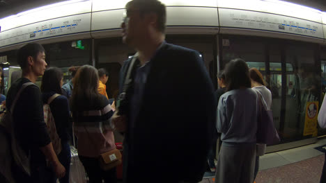 Hong-Kong-China,-circa-:-crowded-people-in-Hong-Kong-Subway
