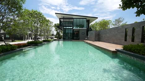 Modern-and-Peaceful-Swimming-Pool-with-Beautiful-Garden